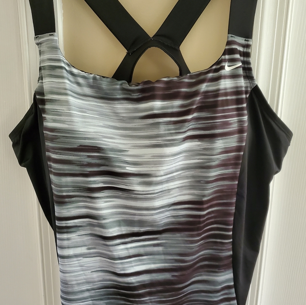Nike swim top 3X